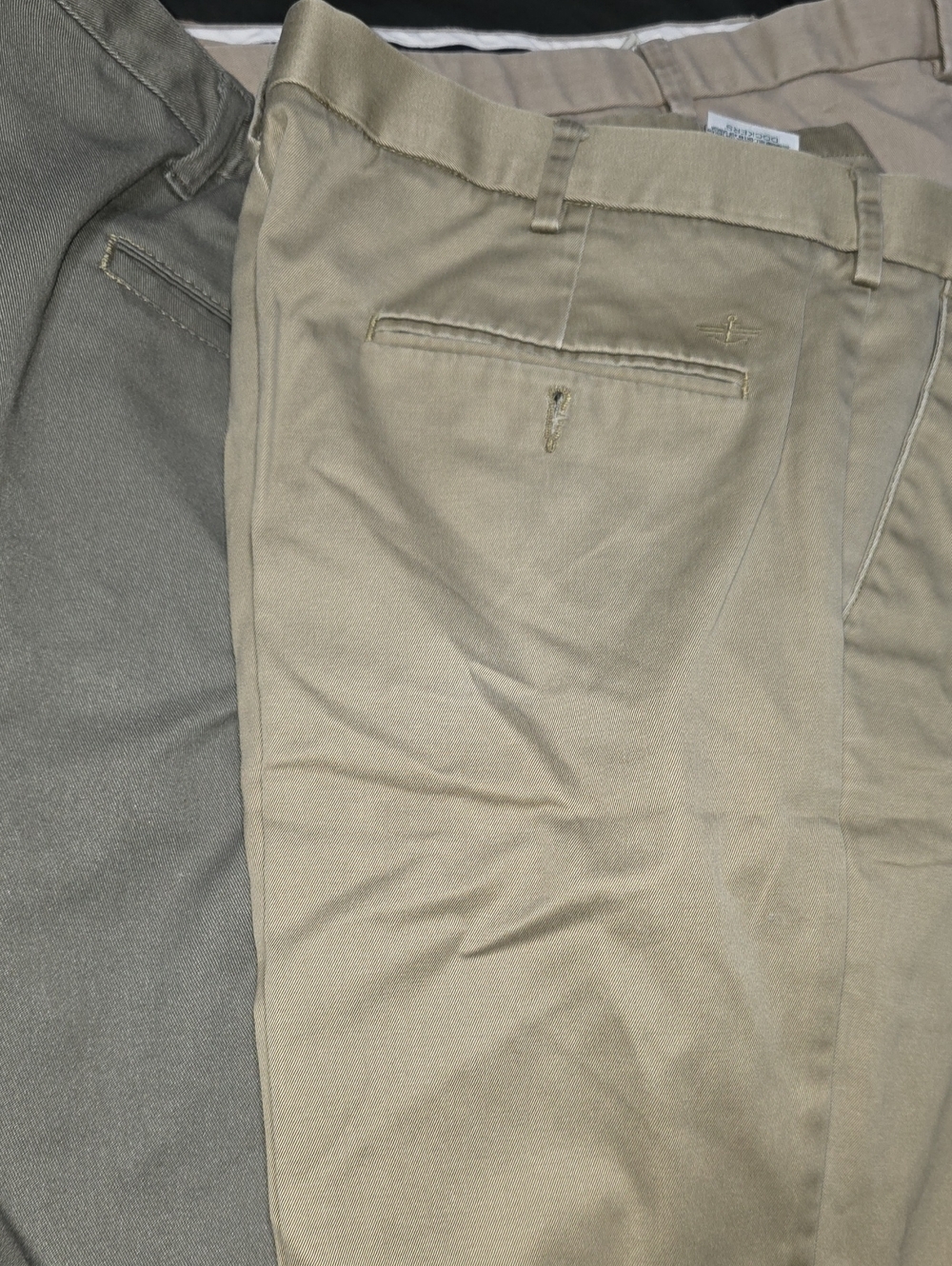 Dockers Men's Chinos in Khaki and Olive 40x30